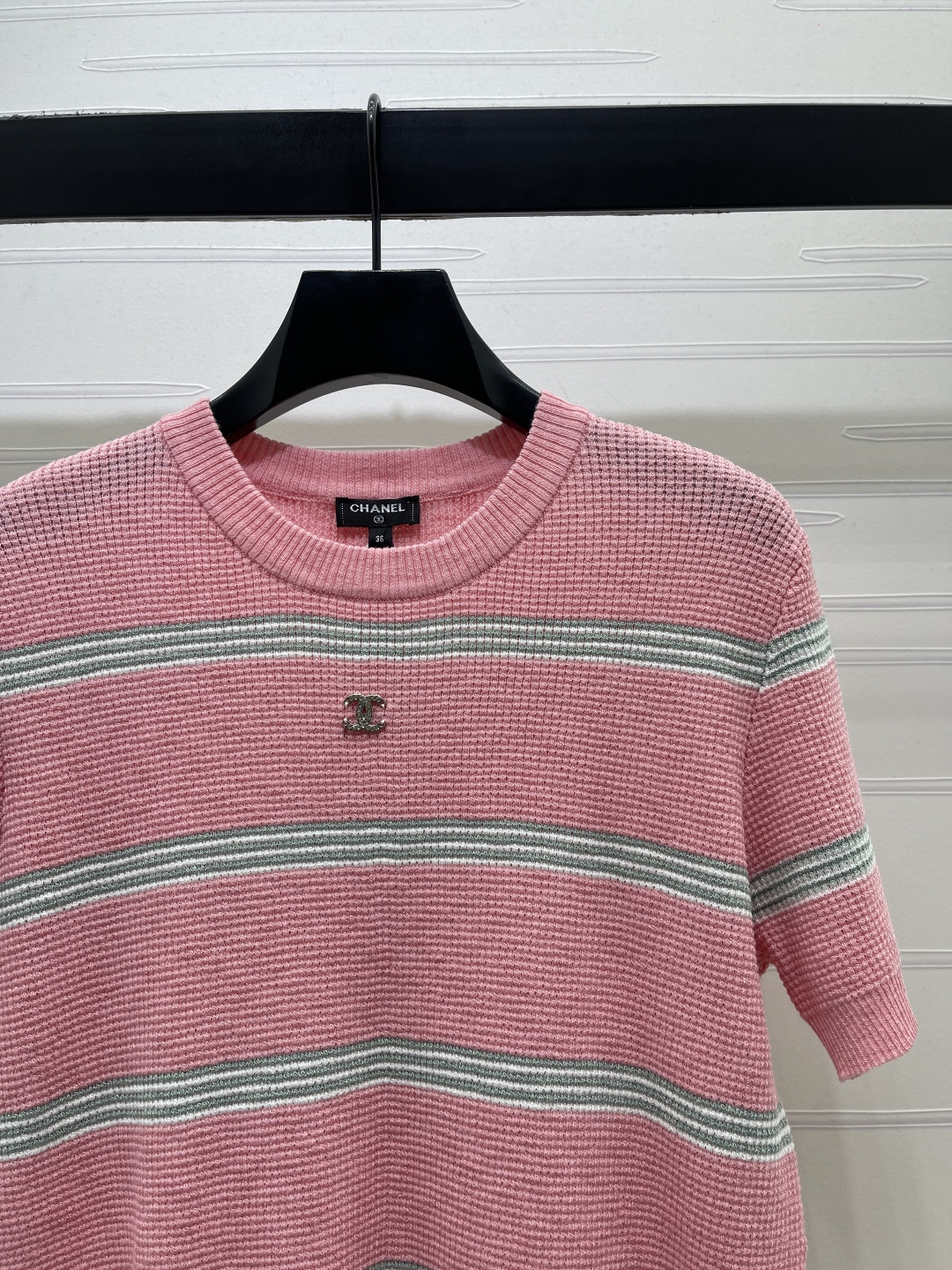 Women's short sleeves